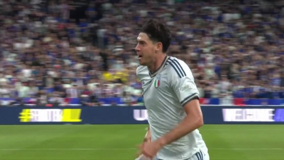 意大利1-1扳平法国!达库尼亚停球过大 巴斯托尼断球单刀破门