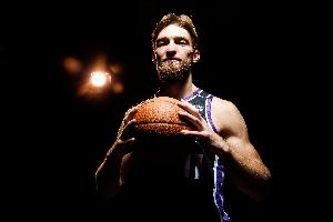 萨博尼斯谈国王进攻:出手结构灵活多变 实战之中不断摸索